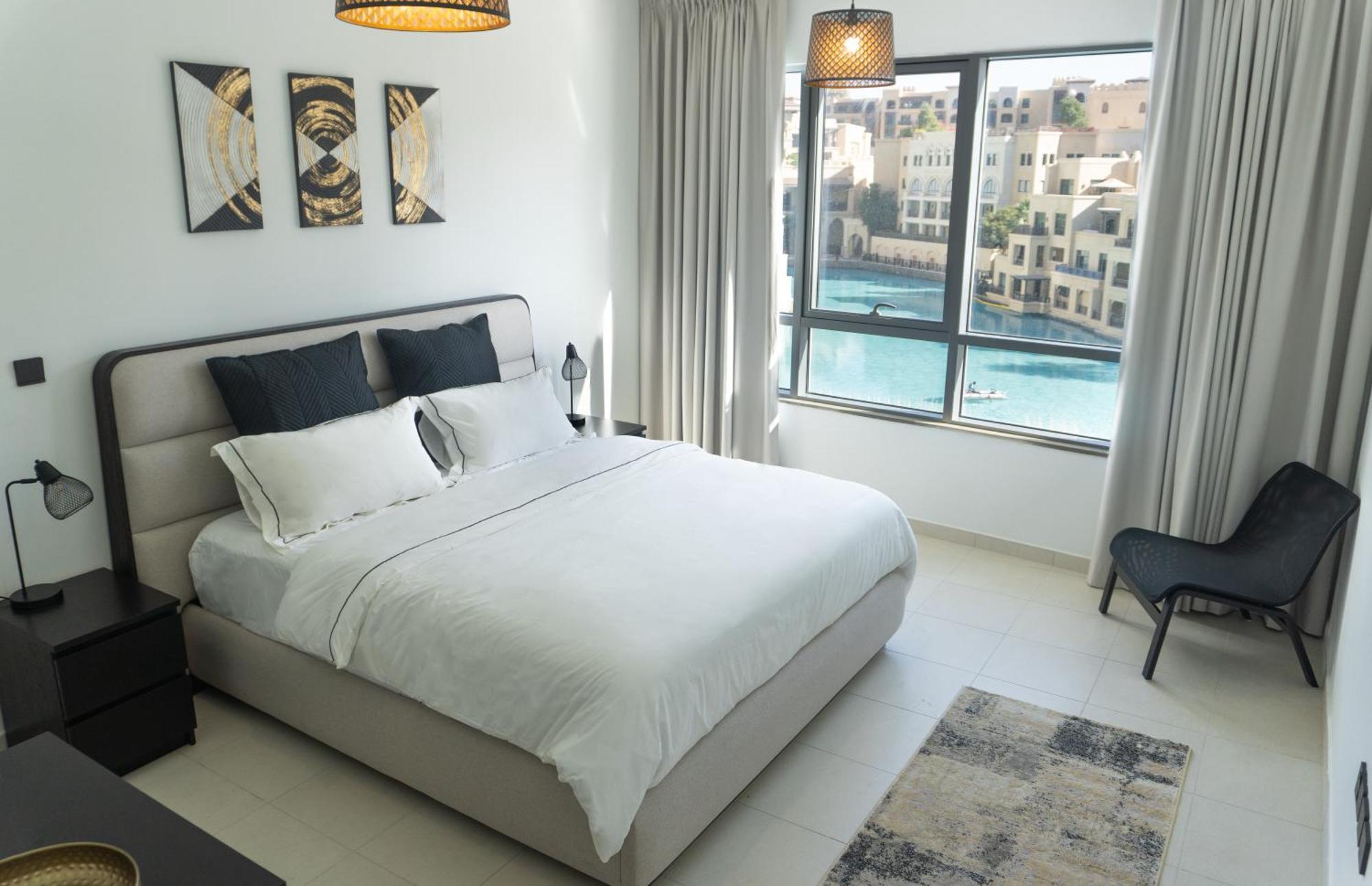 Downtown Oasis, Burj Khalifa Views, Luxury Amenities Leilighet Dubai Eksteriør bilde
