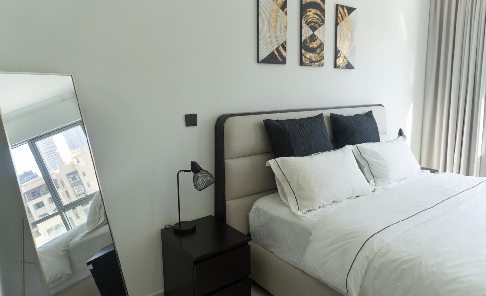 Downtown Oasis, Burj Khalifa Views, Luxury Amenities Leilighet Dubai Eksteriør bilde