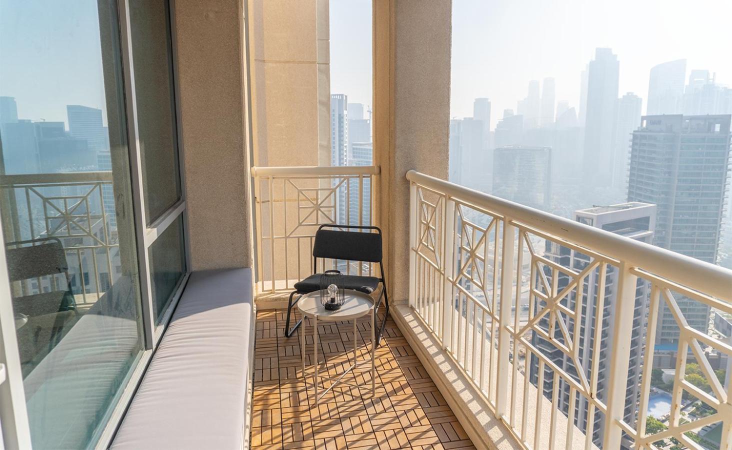 Downtown Oasis, Burj Khalifa Views, Luxury Amenities Leilighet Dubai Eksteriør bilde
