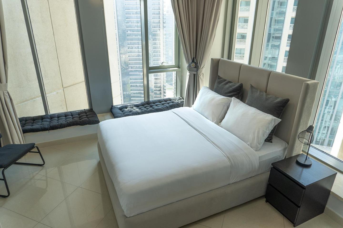 Downtown Oasis, Burj Khalifa Views, Luxury Amenities Leilighet Dubai Eksteriør bilde